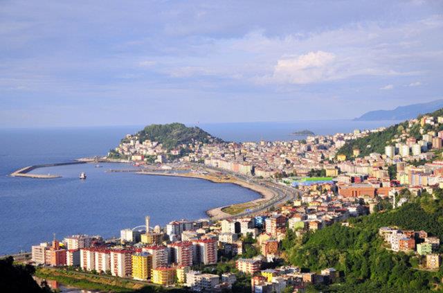 <p><strong>Giresun</strong></p>    <p>2015 nfusu:426686</p>    <p>2016 nfusu:444467</p>    <p>Deiim(%): 4,16</p>