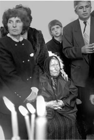 1942'de ise Bulgaristan'n sosyalist bir lke olacan ngrm, Kral Boris'e ise Austos 1943'te leceini sylemiti ki Kral 28 Austos'ta lrken, 1944'te Bulgaristan komnist bir lke oldu.