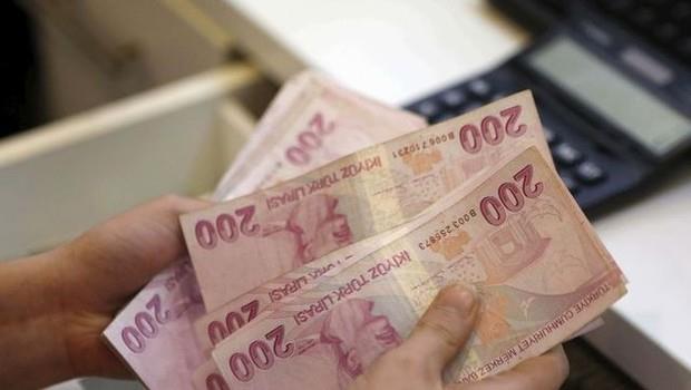 Katl paylar fonlar nasl deerlendirilecek?<br>  Katk paylar yaplan tercih dorultusunda ncelikle 2 aylk sre boyunca faizli ya da faizsiz fonlarda deerlendirilecek, akabinde ise standart fonda yatrma ynlendirilmeye devam edecek. (irket tercihini faizli fonlardan yana kullanmtr)