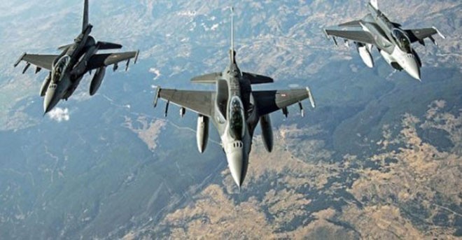 Bir ay kadar nce Ankara'da st dzey bir askeri yetkili ile 15 Temmuz darbe giriiminin TSK'da brakt tahribat zerine konuuyorduk.    Szn ettiim askeri yetkili bana, &#8220;Sava ua kullanan pilotlarn yzde 50'sinin darbe giriimine kart iin tutuklandn, Havac generallerin de yarsnn ayn durumda olduunu, bu a kapatmak iin hzl bir programla altklarn&#8221; anlatyordu.