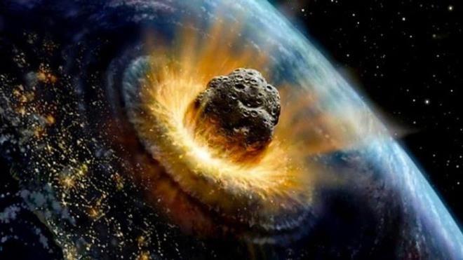 Her ne kadar Jpiter etkisi sebebiyle birok asteroidi Gne Sisteminden uzak tutsa da, baz durumlarda bunu yapamayabilir. rnein, kendi elips yrngesinde dnd esnada Jpiter yrngenin dier tarafndayken asteroidler Gne Sistemine girebilir ve gezegenlerle arpabilir.