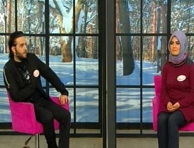 Kiisel zelliklerinden bahsederek konumaya balayan smail YK&#8217;y gren stdyodaki seyirciler ve dier loca adaylaryla birlikte kendisine aka yaplan Hanife Hanm da oke oldu.