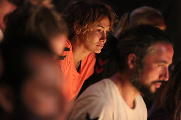 ki kiiye krgn olduunu belirten Seda Demir "nk sevdiklerim de var. Onlar da ok zld. Ben burada, adada 1 saat, 1,5 saat aladm. Ben senede toplasanz iki kere alarm. O hakkm burada bitirdim. imdi alamayacam. Nasipten tesi de olmuyor. Daha ok kalmay ok ok ok ok isterdim. Yapacak bir ey yok. Hayrls" dedi.