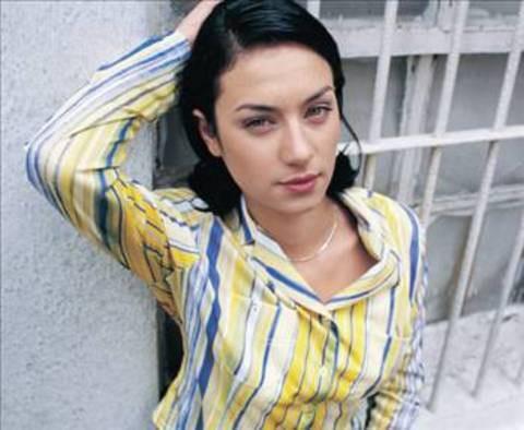 Kara Melek - Yasemin