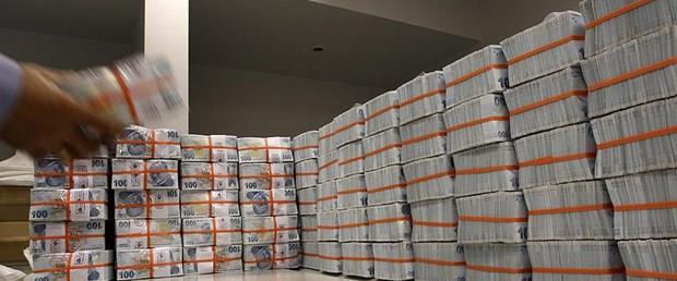 VARLIK FONU&#8217;NUN AMACI NEDR?    Babakanla bal, ana faaliyet konusu fonlarn kurulmas ve ynetimi olan, sermaye piyasalarnda ara eitlilii ve derinliine katk salamak, yurt iinde kamuya ait varlklar ekonomiye kazandrmak, d kaynak temin etmek, stratejik, byk lekli yatrmlara itirak etmek iin Trkiye Varlk Fonu ve bu fona bal alt fonlar kurmak ve ynetmek zere Trkiye Varlk Fonu Ynetimi Anonim irketi kuruldu.