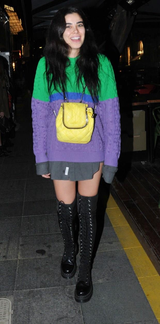 - Olunun velayetini almaya alsalar ne yaparsn?    <br>- Geiniz.