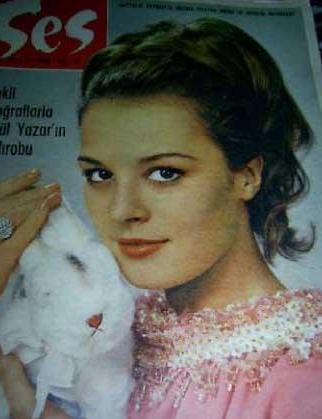 Yllar ncesinden bir dergi kapa.