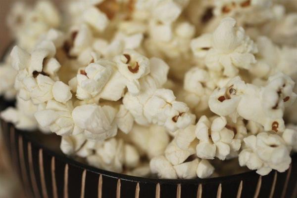 Yzde 18.3 gibi yksek oranda lif ierir. Msrn ieriindeki yksek karbonhidrat enerji seviyesini ykseltir. inde protein, kalsiyum,demir,fosfor, A vitamini bulunur.