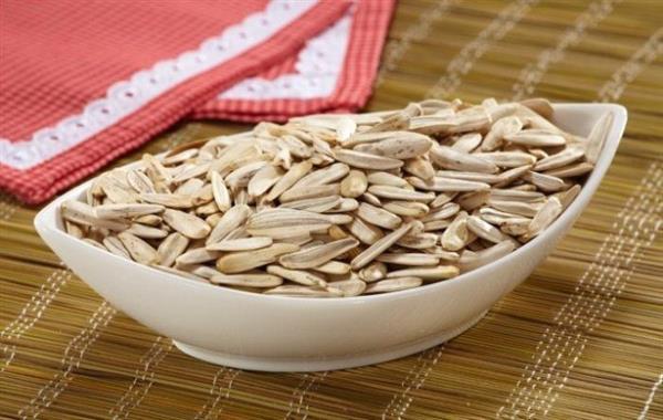 Ayekirdeinin ieriindeki ya damar sertliini giderir. Kalp, sinir hastalklarn nler. Bol E vitamini ve protein ierir. Cinsel gc arttrr. ktidarszl nler.