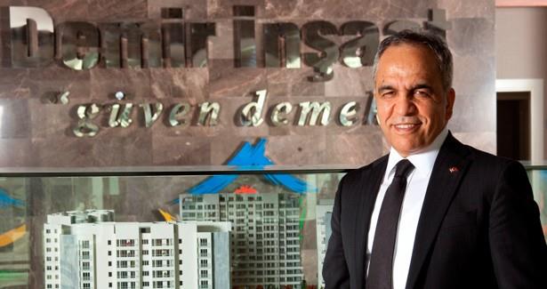 DEMR NAAT YNETM KURULU BAKANI HAMT DEMR: Cumhurbakanl sistemi 10-15 sene nce gndeme gelseydi, tartlmazd bile&#8230; Bakanlk demek lkenin kalknmas demek. Bu sistem dnyada kalknm lkelerde var. Aslnda bu bir anayasa paketi. Cumhurbakanl sistemi bu paketin iinde sadece bir madde. Bunu muhalefet ok gzel gndeme getirdi. Ama bizim hkmet kanad ve bakanlk sistemini destekleyen kesim bunu ok anlatamad. Biz lkenin geleceine, ocuklarmza ve torunlarmza bir sistemi onaylyoruz. Bunu onaylamazsak onlar da biz de bunun acsn ekeceiz. O nedenle, ben anayasa paketine de cumhurbakanl sistemine de 'evet' diyorum.