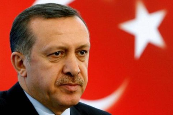 <b>Recep Tayyip Erdoan </b>  <p>Babakan olduu 2003 ylnda, 49 yandayd.</p>