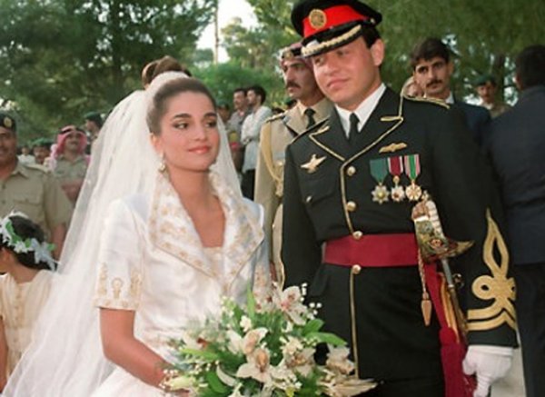 <p><b>Kralie Rania</b></p>  rdn Kral Abdullah'n ei Rania ise 1999'da 'kralie' unvann aldnda 29 yandayd