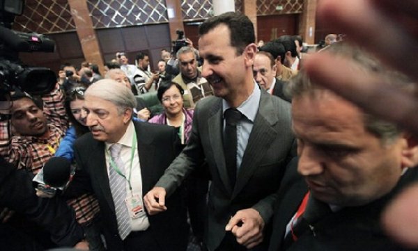 <p><b<Suriye Devlet Bakan Bear Esad</b></p> 35 yanda, 2000