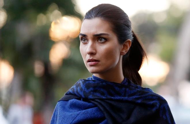 TUBA BYKSTN LE SERKAN ALTUNORAK<p>  Getiimiz hafta ba baa grlen Bykstn'le Serkan Altunorak, ak iddialar karsnda sessiz kald. kilinin yakn evresi ise "Onlarn ak yaamas imkansz" dedi..