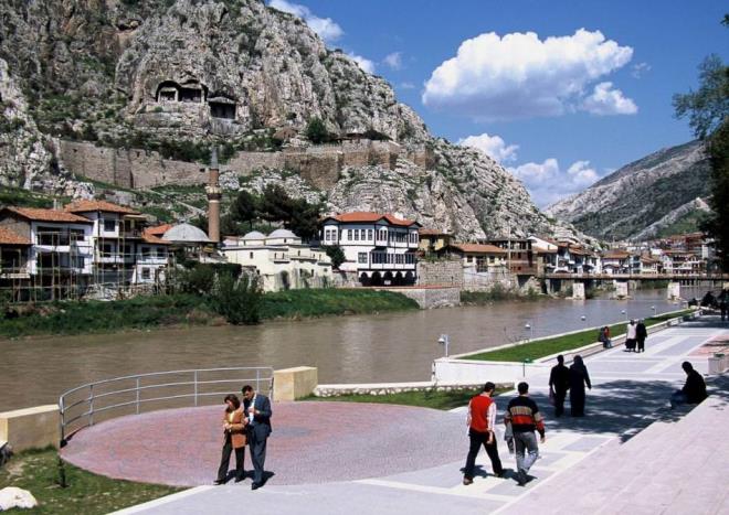 AMASYA    FB: %34 / GS: %31 / BJK: %21