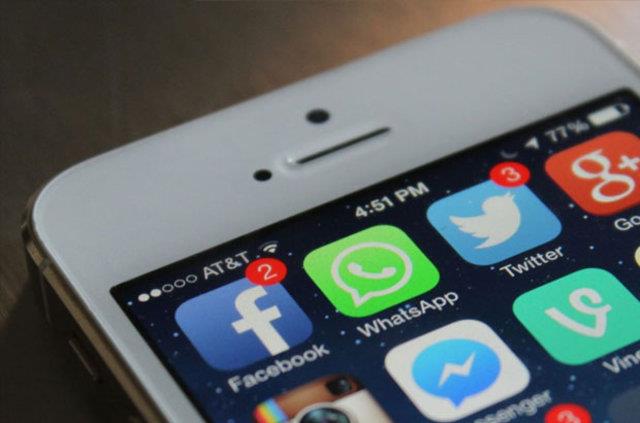 WHATSAPP MESAJLARI ARTIK TEK TIKLA SLNEBLECEK    WhatsApp'a uzun sredir beklenen bu zellikle kullanclar istedikleri iletileri iptal edebilecek. Bunu yapmak ise olduka basit.