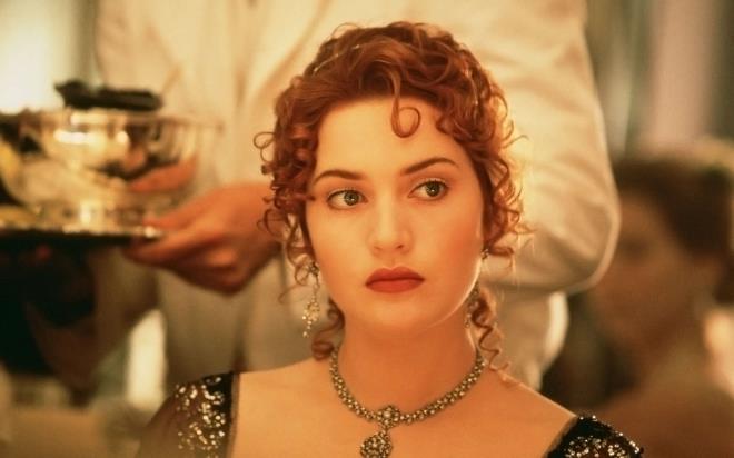 Kate Winslet &#8211; Titanic  <p>Kate filmden ziyade, filmdeki performansndan honut deil.  <p>  Ayrca Titanic ile zdeleen 'My Heart Will Go On' arksndan da hi haz etmiyor.<p>    Her duyduunda kusmak istiyormu! :)