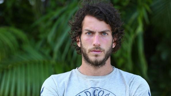 Srekli herkesi dengelemeye alan adann psikolou Ogeday.