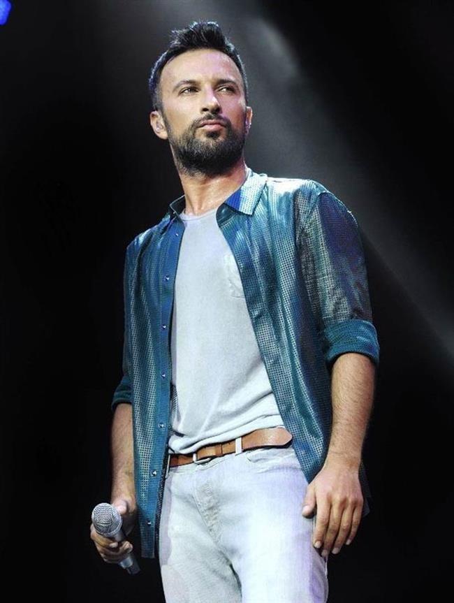 Tarkan: &#8216;Bol Bol Havlu&#8217;<br>    Tarkan konserlerine giderken orkestrasyla ayn otelde kalmay art kouyor. Megastar ayrca kulisinde viski ve Antep fstnn yansra bol havlu bulundurulmasn da istiyor. Bulamad taktirde ok sinirleniyor