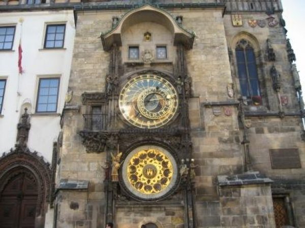 ek Cumhuriyeti - Tarihi Saat Kulesi