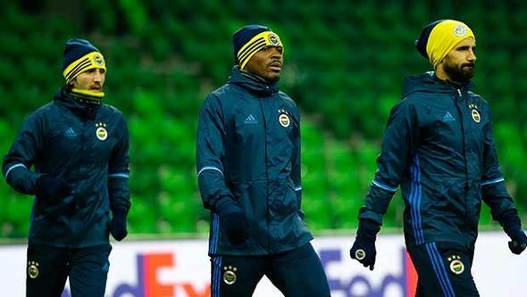 * Forvetten ceza sahasna kadar katlar birazdan annem ard ben topumu brakmam diyip giderse emenike amam
