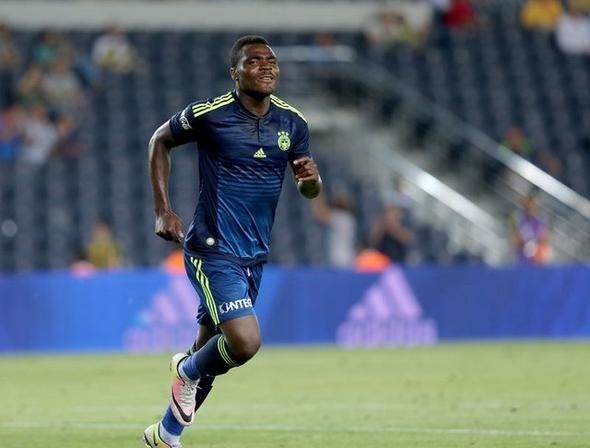 * Miroslav Stoch bu takmda oynamazd yani ylemi ? :) emenike ozan souza Alper souza Aatf gibi adamlar oynuyor ama Stoch oynayamaz yle mi?