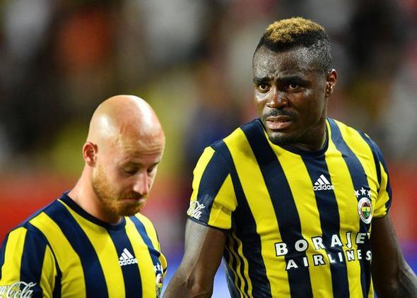* Emenike " Hac valla iki senedir top oynamam ama adam eksikse geleyim" diyen hal saha arkada gibi.
