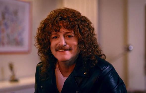 Fotoraftaki kii u sralar 'eyrek Asr' albm ile adndan sz ettiren Harun Kolak'n ta kendisi!