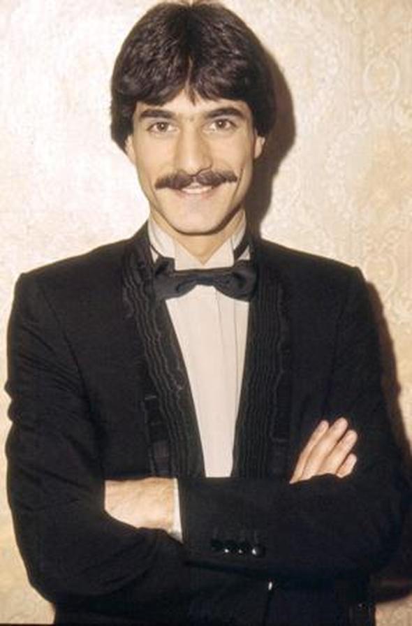 Trkiye'nin en ok konuulan ovmenlerinden Mehmet Ali Erbil'in de baars aileden geliyor.