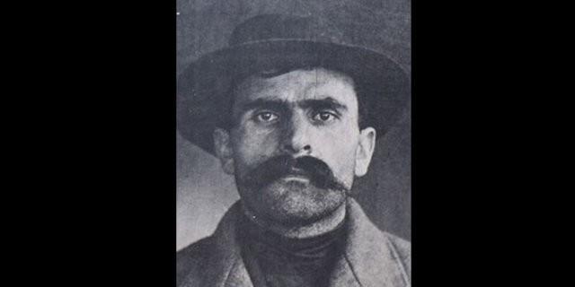 P. ARDA  Sivas doumlu P. Arda, stanbul'a gelip skdar'a gz koydu ve Manavc Ali'yi ldrdkten sonra istediini alp skdar'n tek hakimi oldu. Sylentiye gre P. Arda'n girdii dellolar en az 1 saat sryormu.