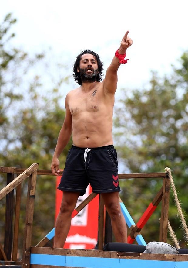 dl oyunu sonras ise bir srpriz yaand ve Acun Ilcal acil durum konseyini toplad.