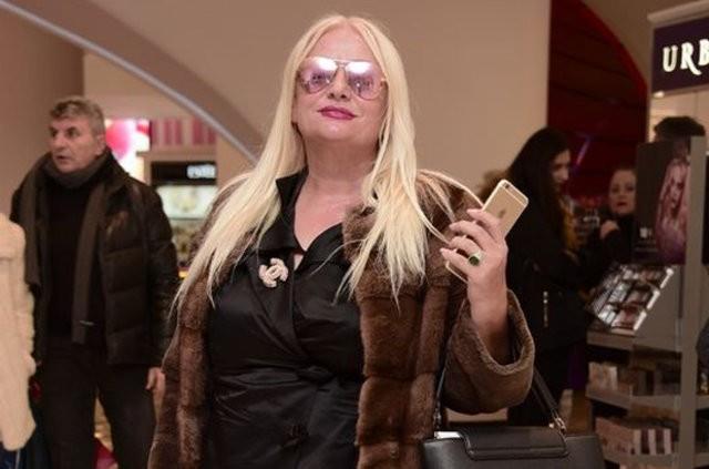 Banu Alkan - Renka Bronkavi