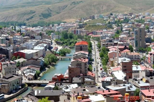 BAYBURT    Yzde 73.4 AK Parti, yzde 21 MHP'nin oy ald Bayburt'ta ise toplam oy oran 94.4.