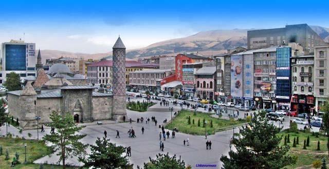 ERZURUM    Erzurum'da AK Parti yzde 68.1, MHP yzde 14.3 oy ald. ki partinin Erzurum'daki oy oran yzde 82.4.