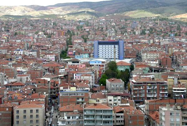 KIRIKKALE    Krkkale'de AK Parti oylarn yzde 62.3'n, MHP'de yzde 20.9'unu almt. Bu ilde 1 Kasm'da iki parti toplamda yzde 83.2 oy kard.