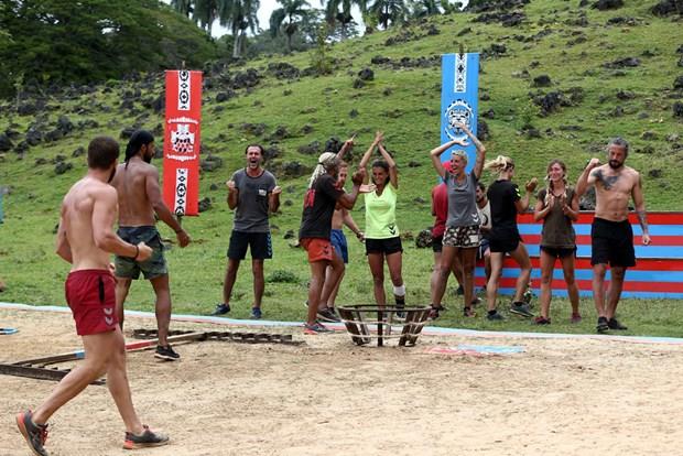 Pazartesi gn nller takm ile gnllller takm yatak dl oyunu iin kar karya geldi.<p>    ki takm arasndaki bir hafta boyunca yatakta uyuma dl oyununu nller takm kazand.