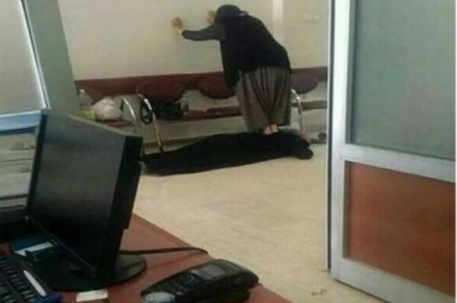 nndeki kiinin hesabnda ne kadar olduunu grmek iin ekilden ekile giren merakl.