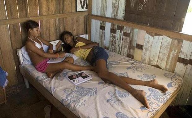 Bunlardan biri, ses ve boy arasndaki iliki. Son yaplan aratrmalar, bir insann sadece sesini duyarak boyu hakknda fikir sahibi olabileceimizi ortaya koyuyor.