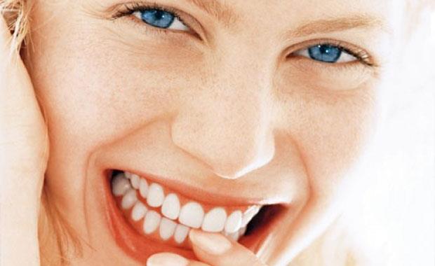 Yaplan bir aratrma, di sal ve bunama arasndaki ilikiyi ortaya koyuyor. ineme kabiliyeti daha iyi olanlarn, bunama riskine daha az maruz kald tespit edildi. Fakat bunama ncesi zekadaki gerilemenin di bakm ve ineme zerinde de etkisi olabilecei belirtiliyor.