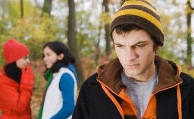 fkelerini kendi ilerinde yaarlar