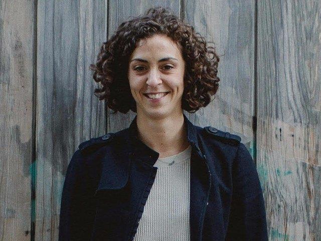 40: Julia Collignon<p>    alt irket: Tesla