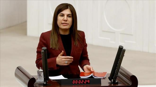 AK Parti Grup bakan Vekili lknur ncez