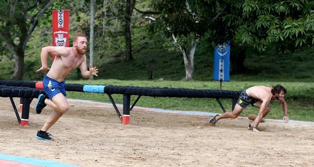 Bugn oynanacak dl oyunundan sonra sal gn veda konseyi yaplacak. Sabriye, Erdi, Fatih, Sadin'den en az SMS oyunu alan Survivor'dan elenecek. te Survivor'da bu hafta yaananlar...