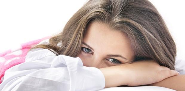 Depresyonun bu hastalklarn seyrini ktletirdiini ve tedaviyi zorlatrdn vurgulayan Tan, bu nedenle ilgili hastaln tedavisine ek olarak psikiyatrik adan da deerlendirilmesi ve depresyon belirtileri varsa psikiyatrik tedavi alnmas gerektiini szlerine ekledi.