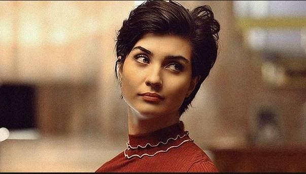 Bir trl forma giymeyen salar iin ynetmen Ferzan ztepek 3 kez talya'nn bakenti Roma'dan kuafr getirtti.