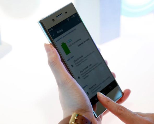 Sony Xperia XZ Premium  <br>  Sony Xperia XZ Premium modeli beklendii zere MWC 2017 kapsamnda resmi olarak duyuruldu. Xperia Z5 Premium modelinin halefi olan cihaz, etkileyici teknik zellikleriyle ne kyor.