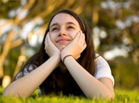 Eer ilk bakta elmalar grdyseniz daha iyimser bir insansnz ve ar ciddi insanlardan biri deilsiniz.