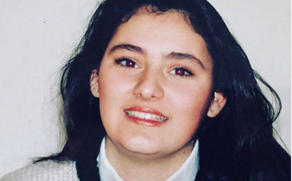 nllerin sosyal medya hesaplarndan paylat ilgin fotoraflar ve altna dt notlar...  <br>  PINAR ALTU  <br>Geen haftadan beri bekliyorum bu fotoraf yaynlamak iin #tbt 1992'den kalma bir fotograf