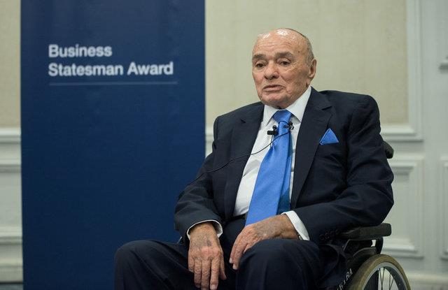 3 ark Tara (Enka naat)  Serveti: 2.4 milyar dolar