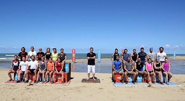 Dn akam ekrana yansyan videoda ise Adem ile Sabriye'nin barmas damga vurdu ve daha sonra sosyal medyada ak balad yorumlar yapld.